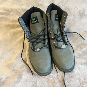 Timberland unisex Green Boots (men’s sizing)
